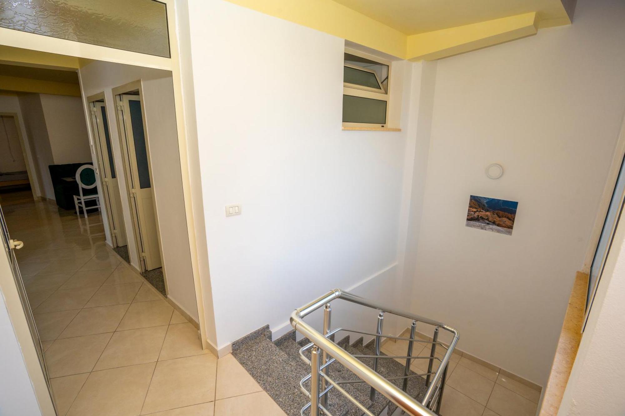 Golden Sleep Hostel Shkodër Dış mekan fotoğraf